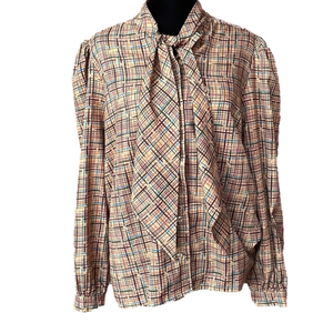 EUC Vintage HALSTON III polyester blouse. Button down with tie at neck. Size 10